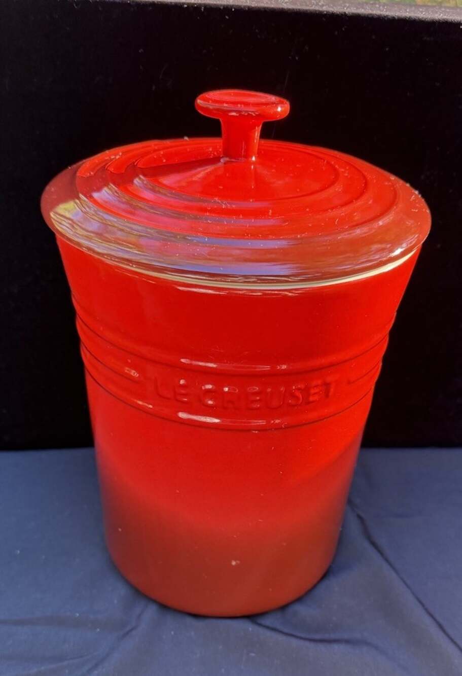Le Creuset Cerise Red Ombre' Stoneware Cookie Jar Or Canister EUC